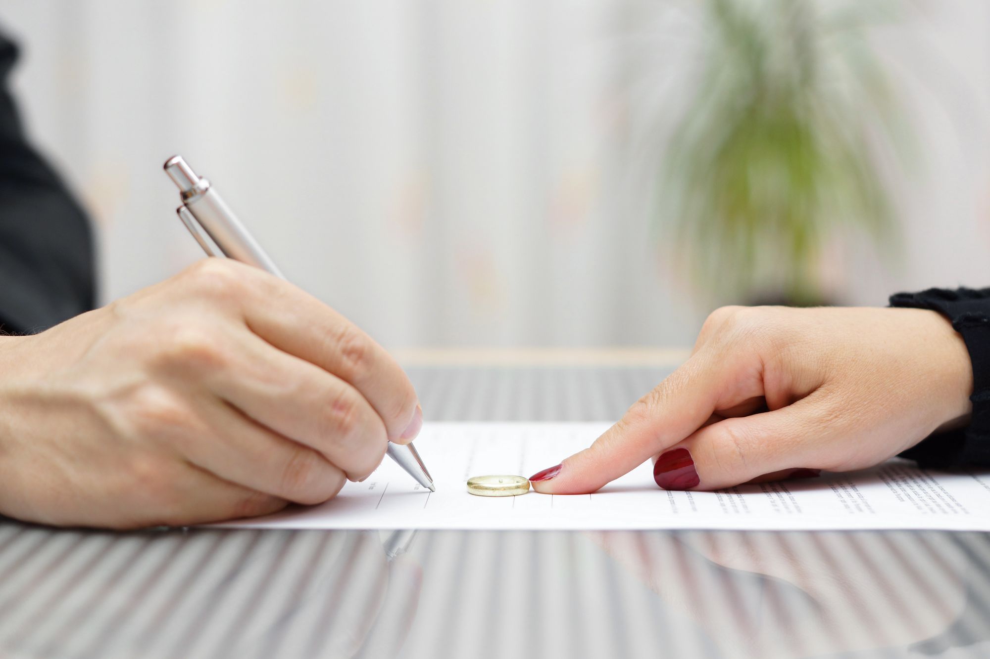 A Divorced Woman's Guide To Money—As Told By An Expert