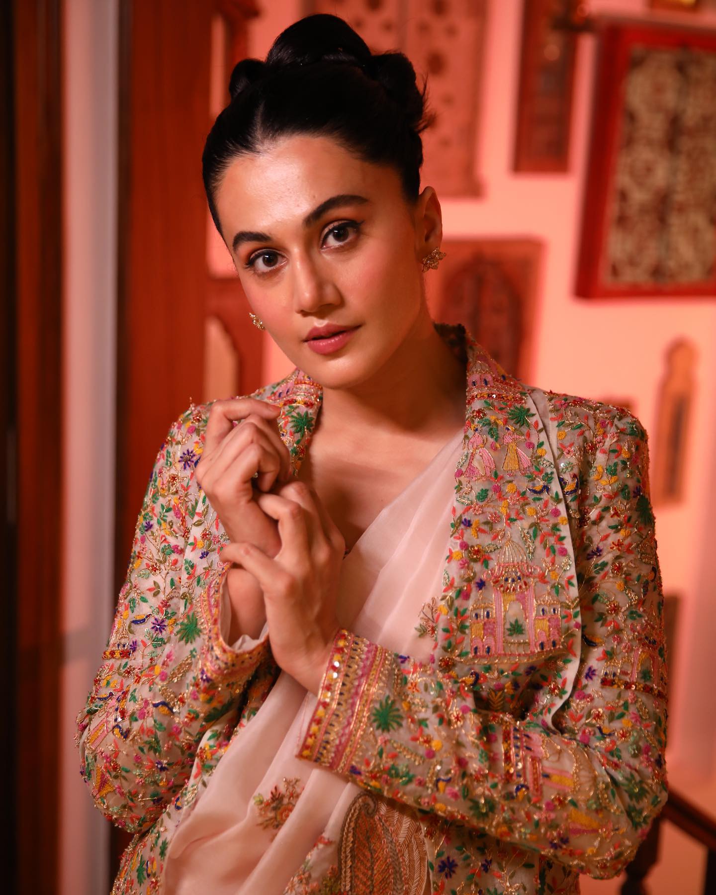 Taapsee Pannu & Sudhir Mishra Wrap Their Short Film In Anubhav Sinha & Bhushan Kumar's Upcoming Anthology