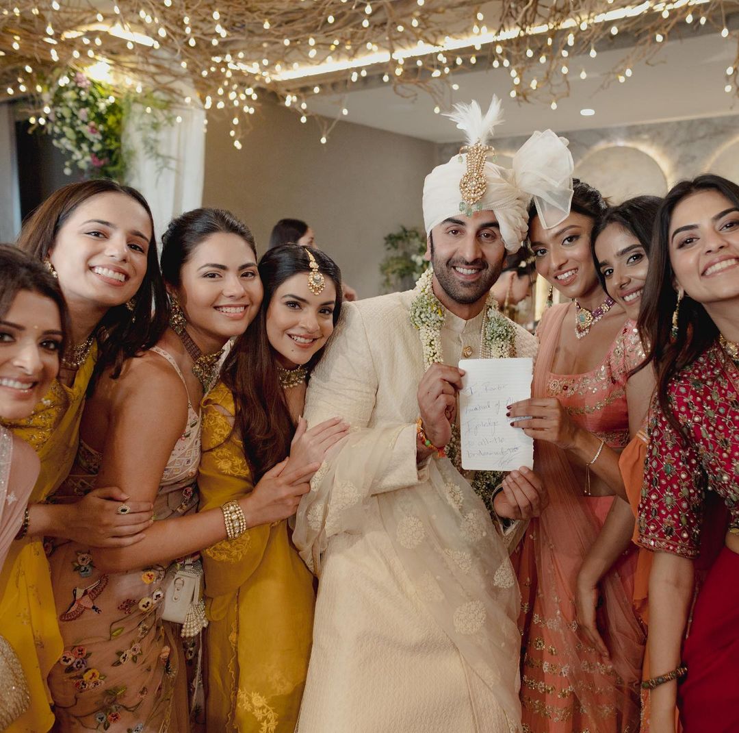 Ranbir Kapoor Doles Out Husband Goals As He Pledges To Give 12 Lakhs To Alia Bhatt's Bridesmaids
