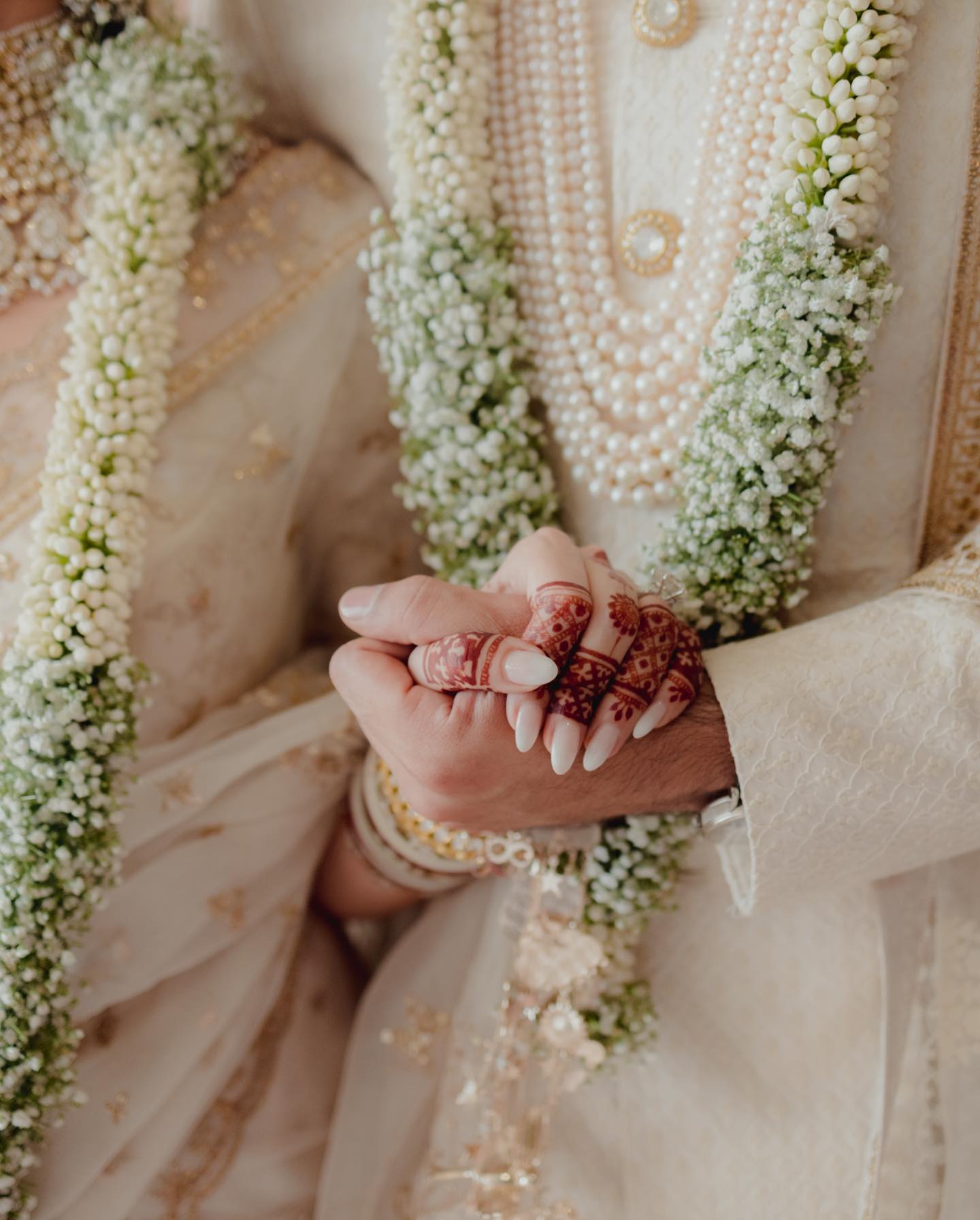 Photos: Ranbir Kapoor & Alia Bhatt's First Pictures As Husband & Wife Are What Dreams Are Made Of