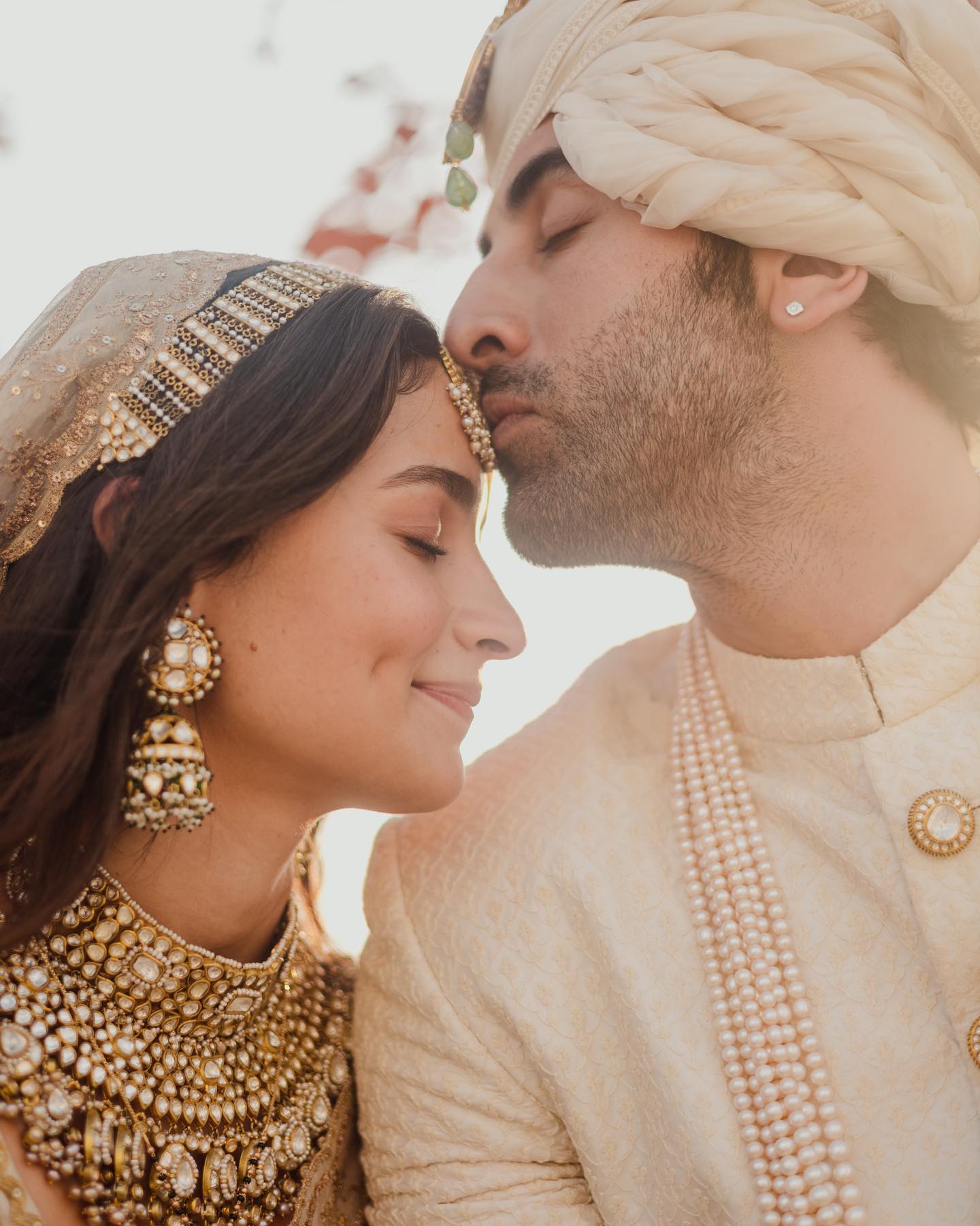 Photos: Ranbir Kapoor & Alia Bhatt's First Pictures As Husband & Wife Are What Dreams Are Made Of
